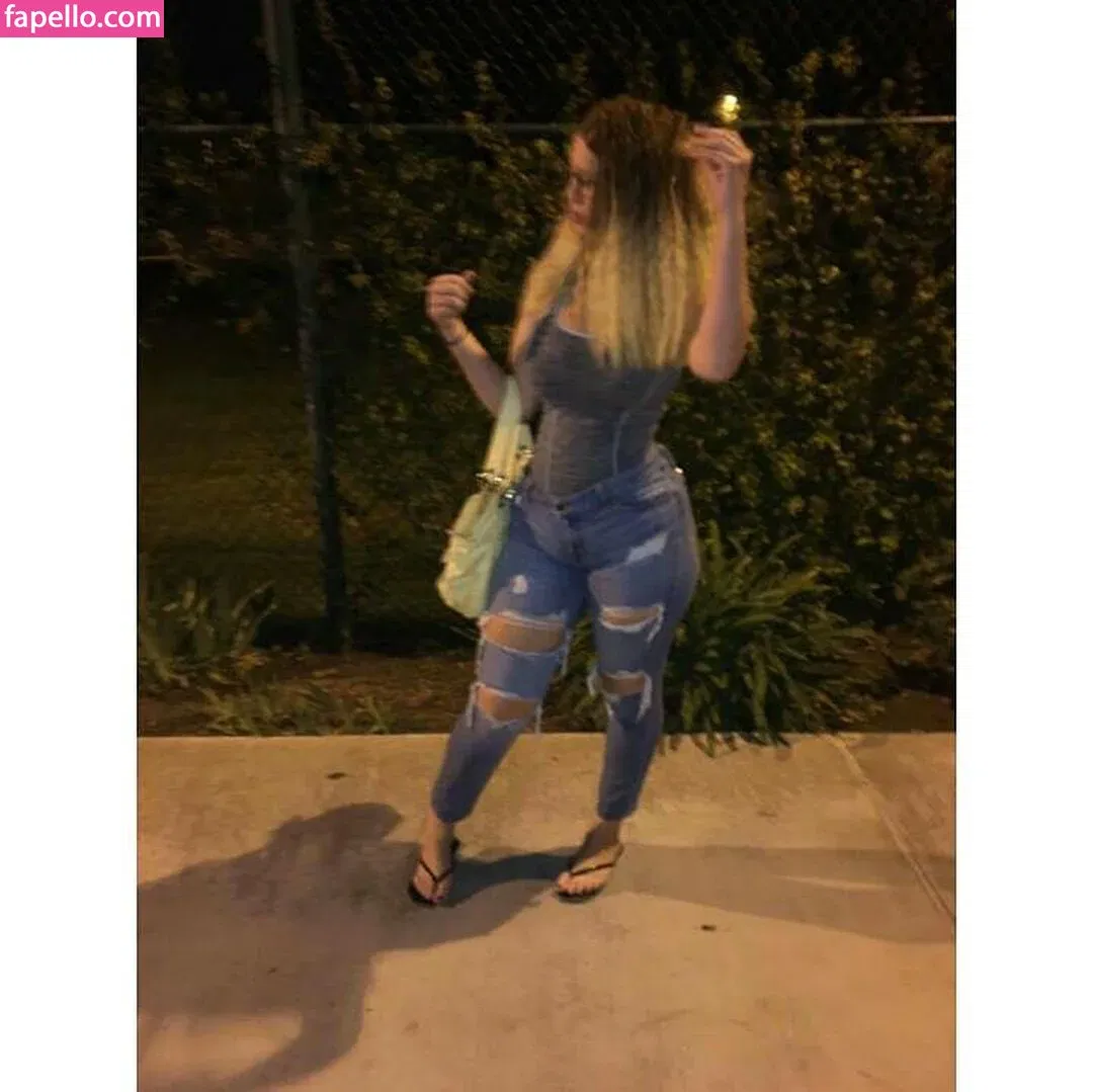 SyrenSerene Onlyfans Photo Gallery 