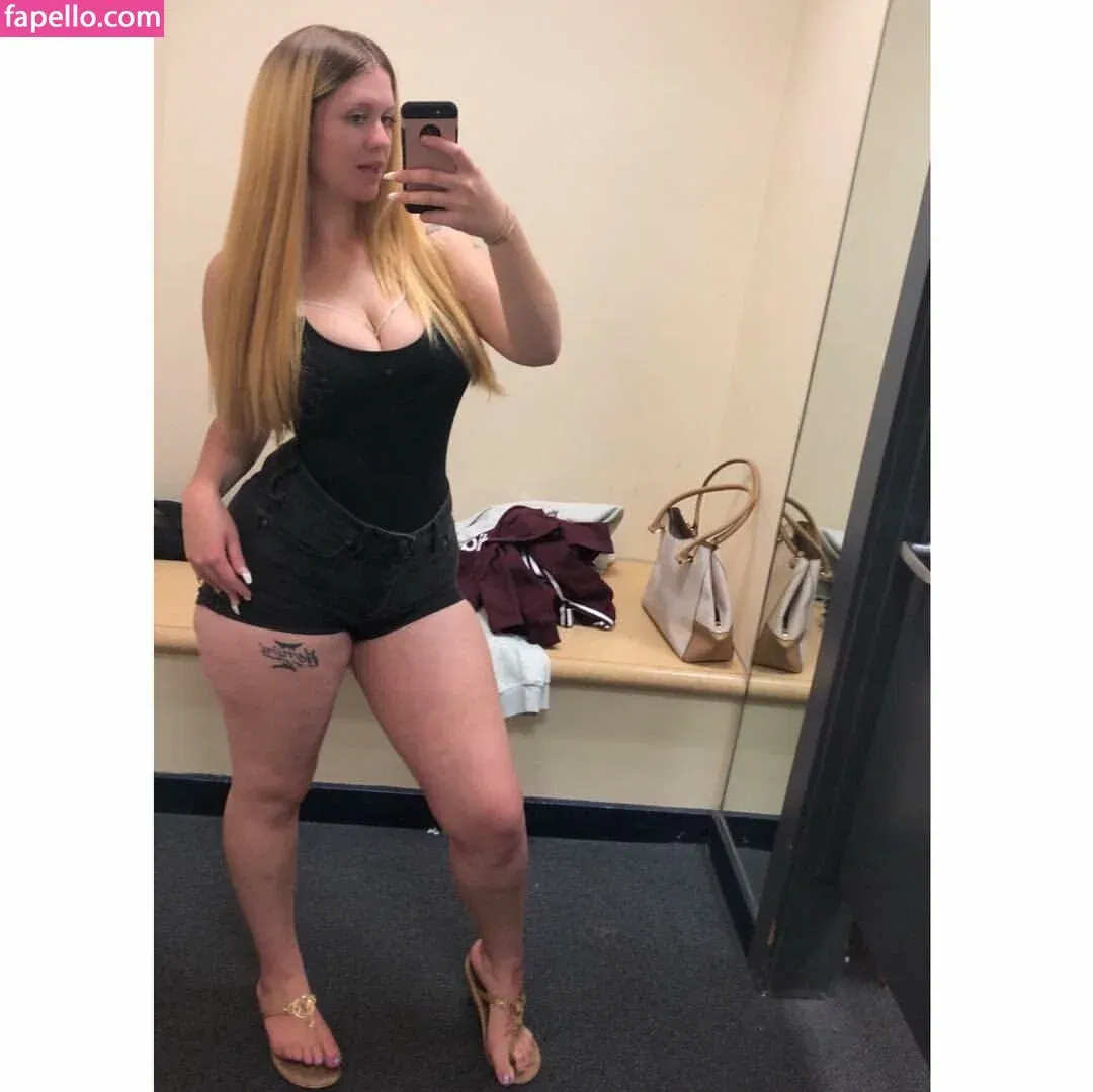 SyrenSerene Onlyfans Photo Gallery 