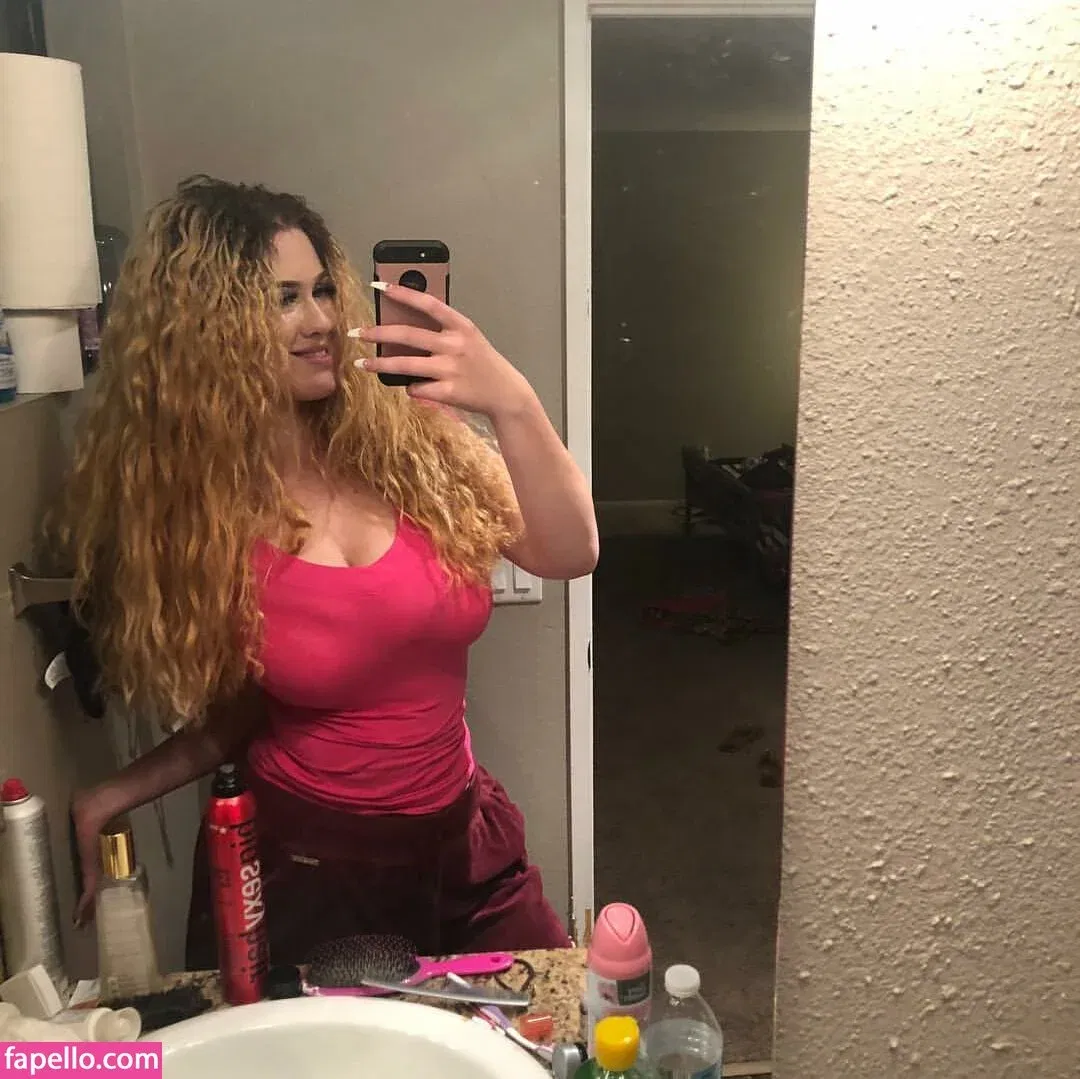 SyrenSerene Onlyfans Photo Gallery 