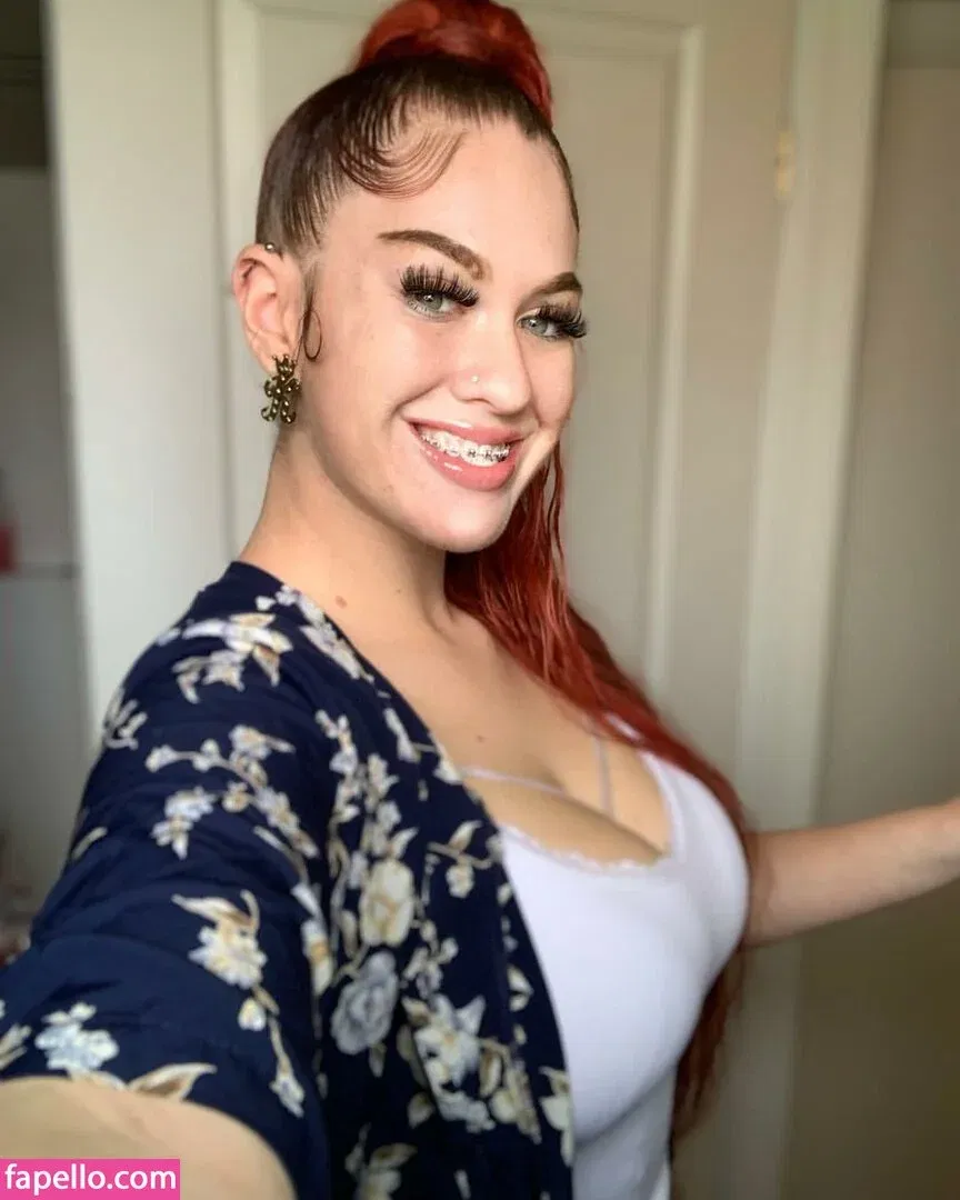 SyrenSerene Onlyfans Photo Gallery 