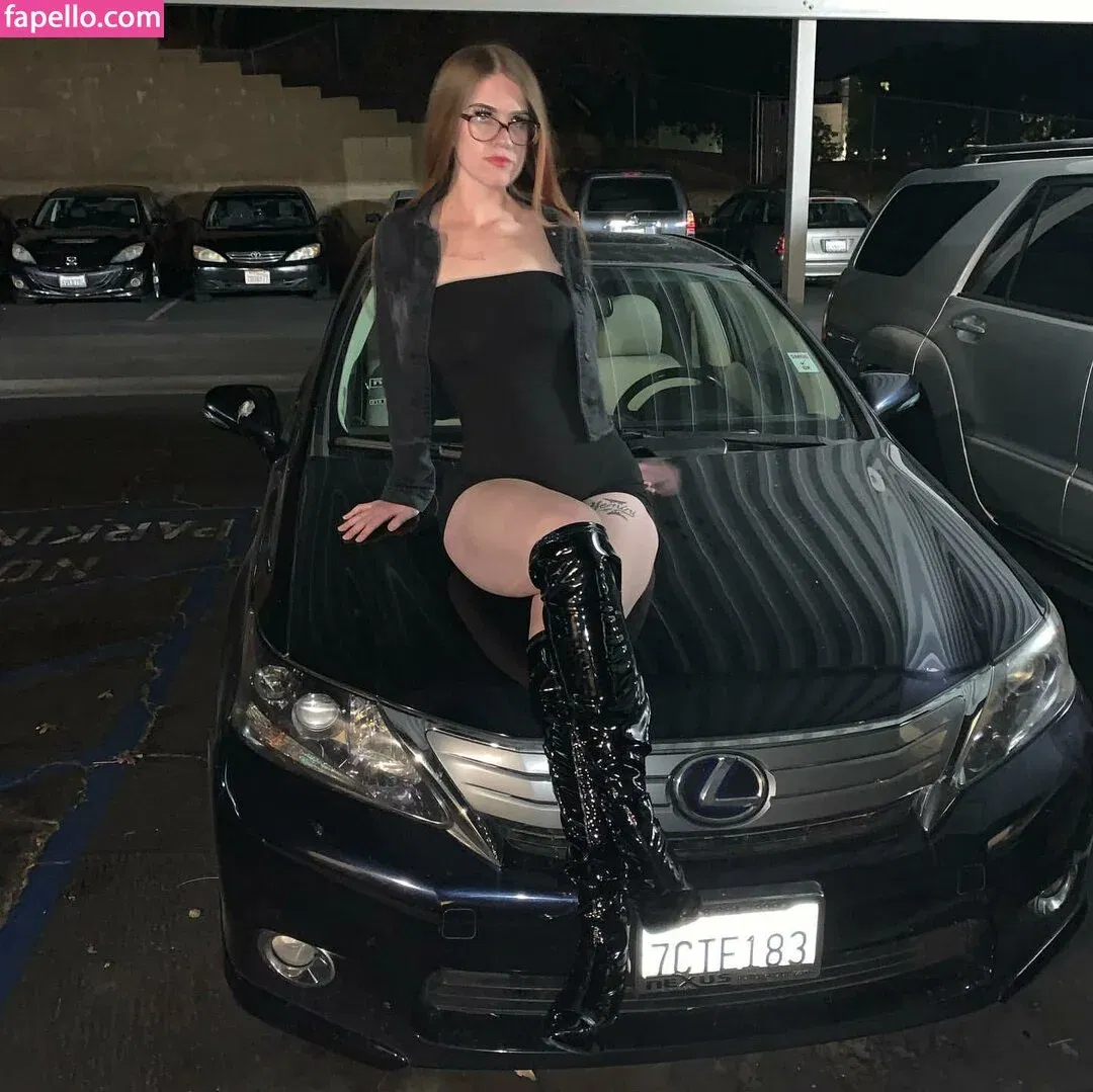 SyrenSerene Onlyfans Photo Gallery 