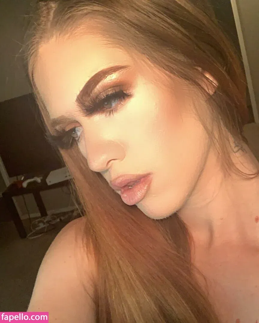 SyrenSerene Onlyfans Photo Gallery 