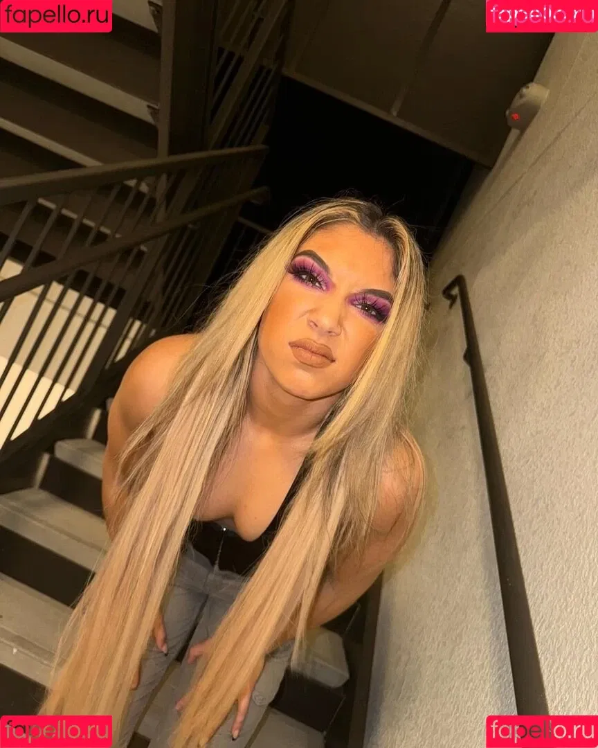 Thea Hail Onlyfans Photo Gallery 