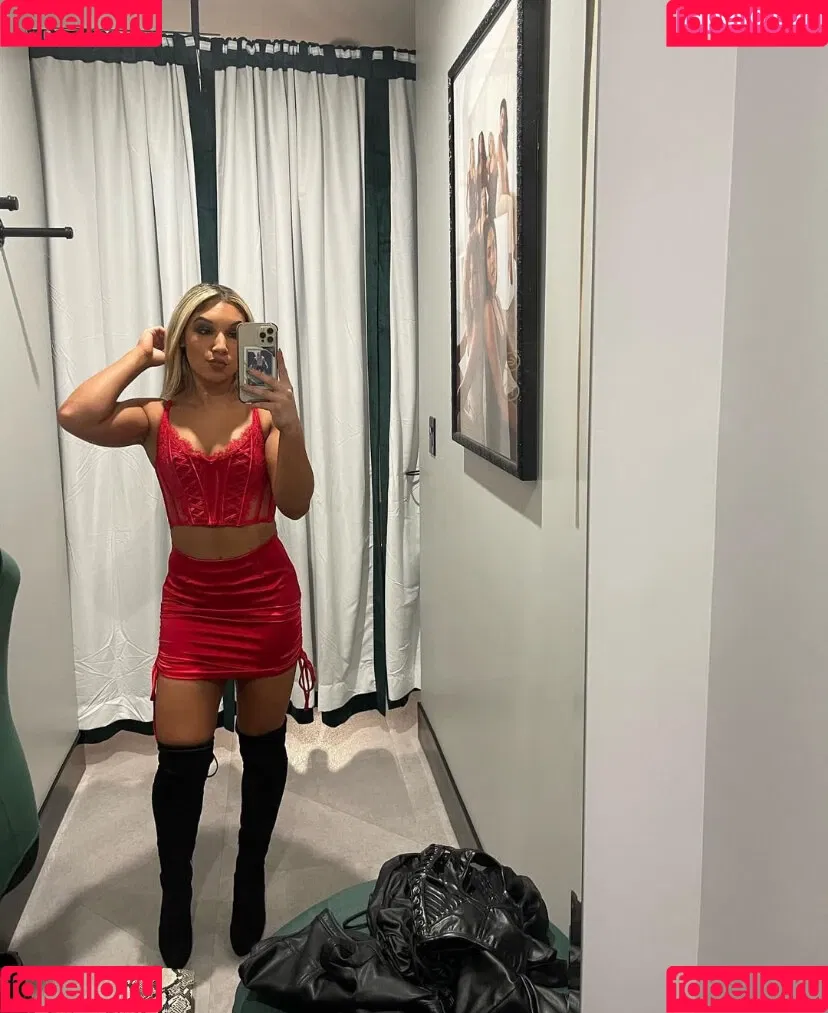 Thea Hail Onlyfans Photo Gallery 