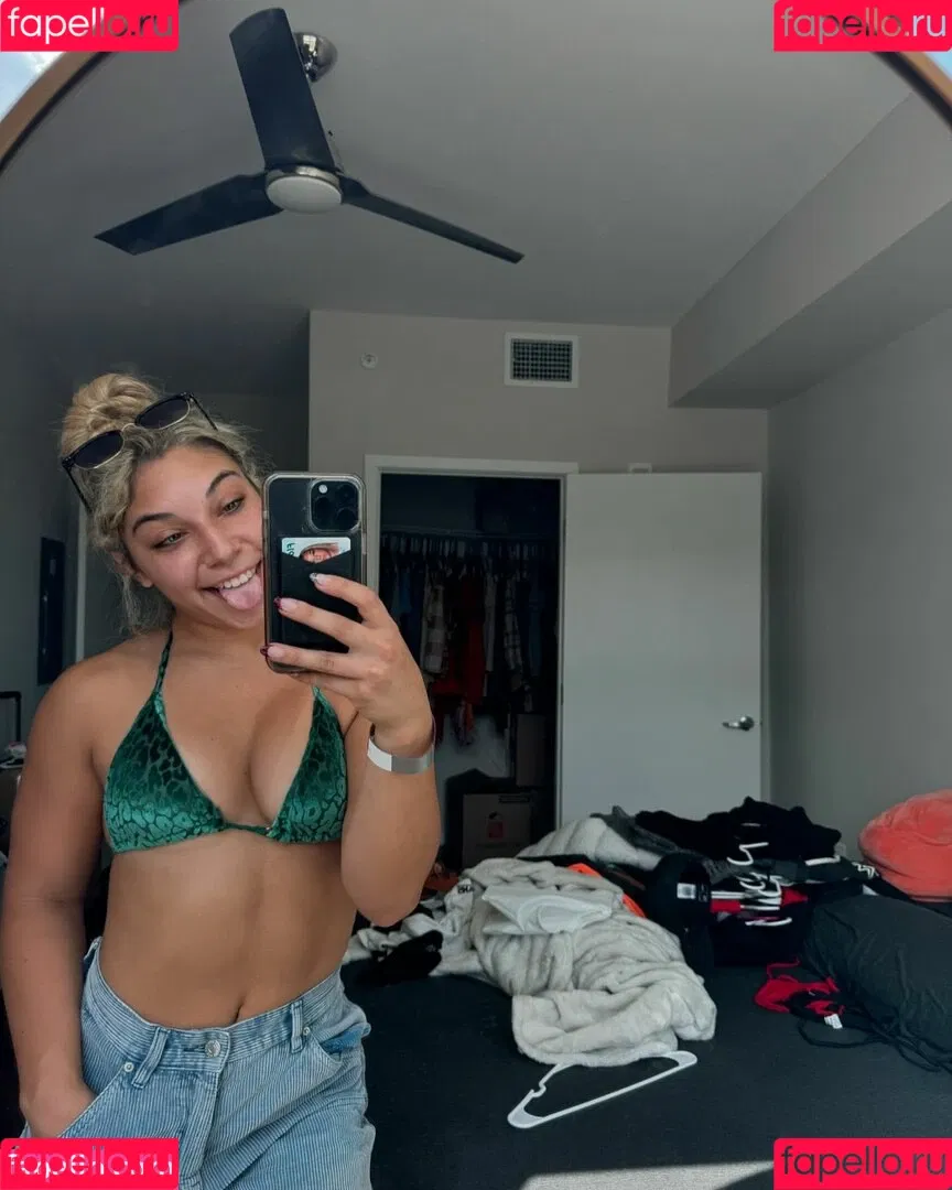 Thea Hail Onlyfans Photo Gallery 