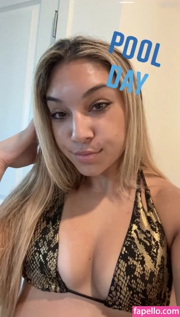 Thea Hail Onlyfans Photo Gallery 