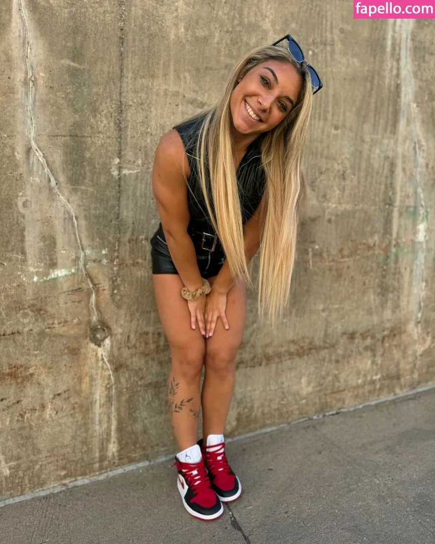 Thea Hail Onlyfans Photo Gallery 