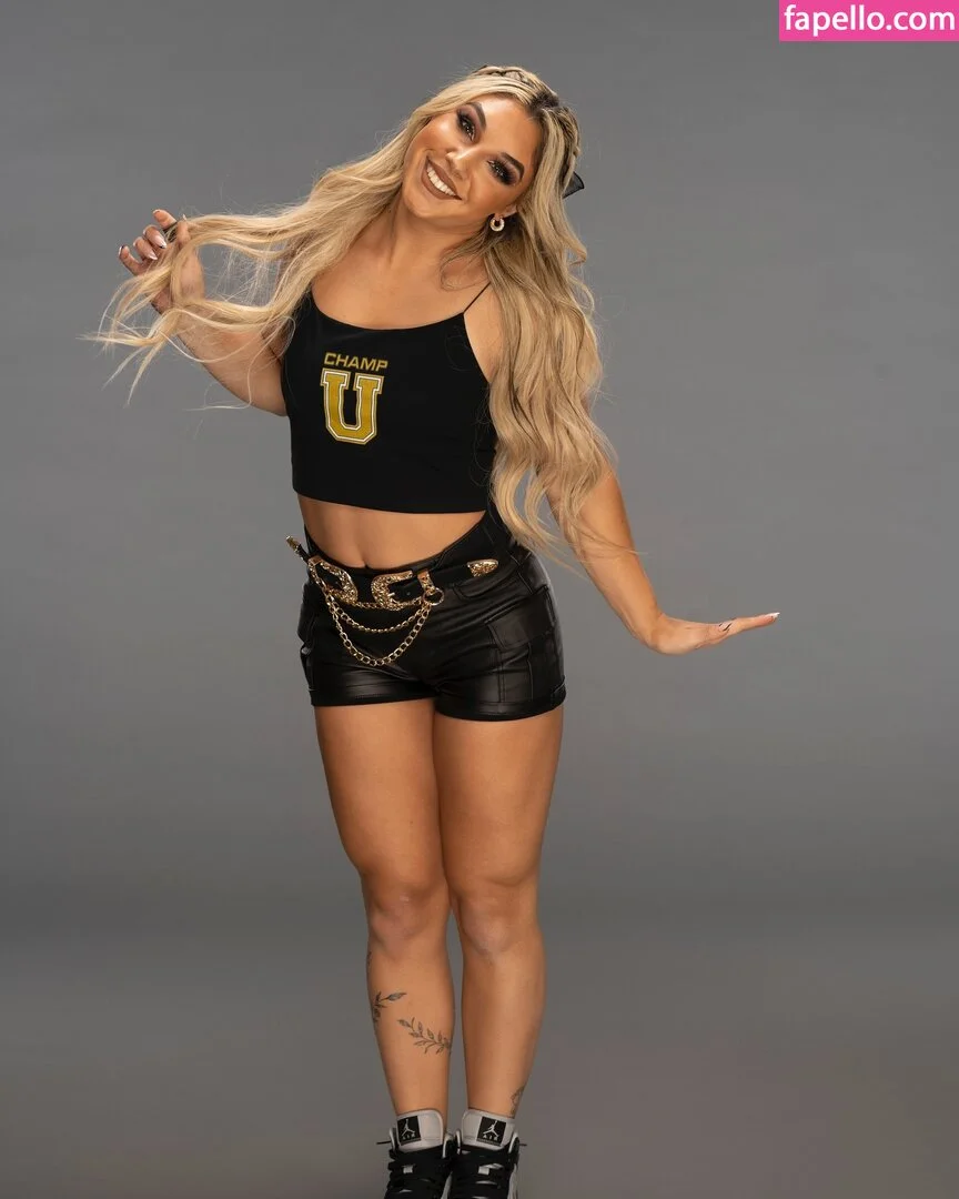 Thea Hail Onlyfans Photo Gallery 