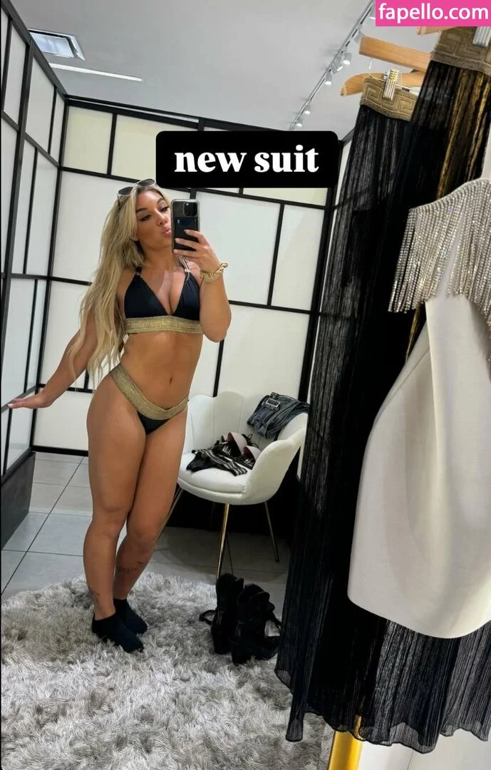 Thea Hail Onlyfans Photo Gallery 