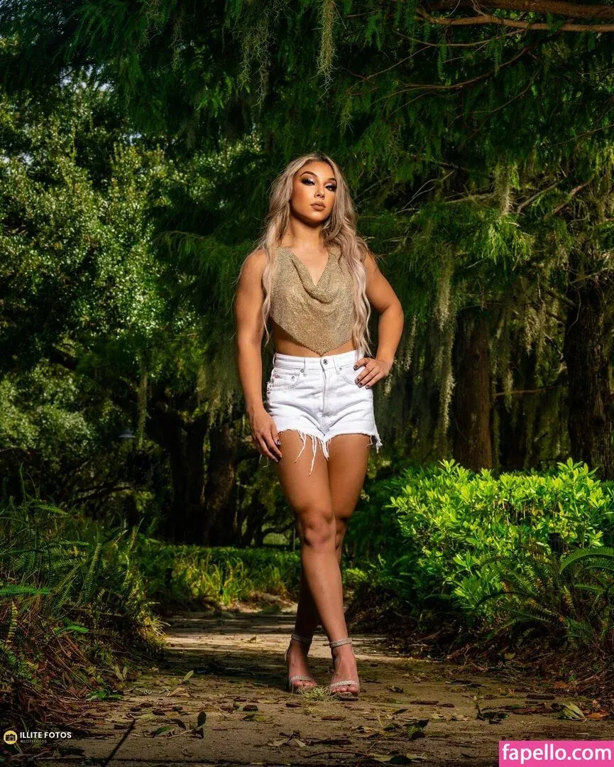 Thea Hail Onlyfans Photo Gallery 