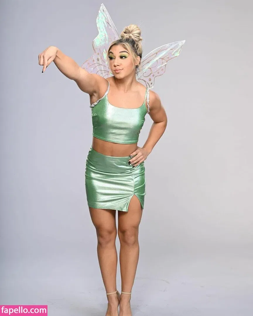 Thea Hail Onlyfans Photo Gallery 