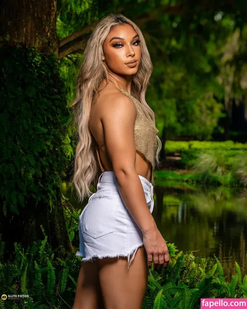 Thea Hail Onlyfans Photo Gallery 