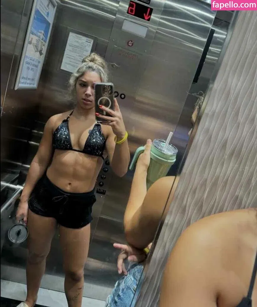 Thea Hail Onlyfans Photo Gallery 