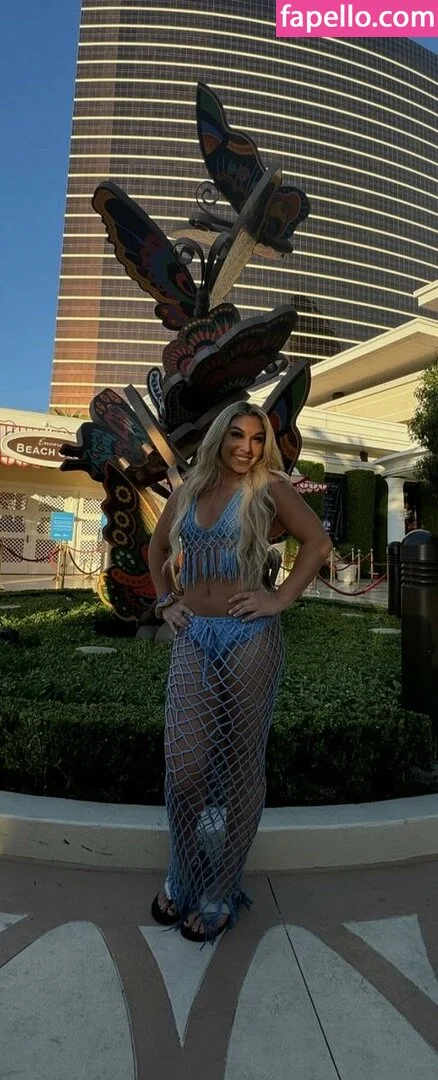 Thea Hail Onlyfans Photo Gallery 