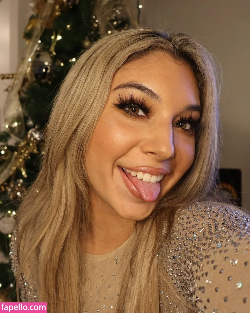 Thea Hail Onlyfans Photo Gallery 