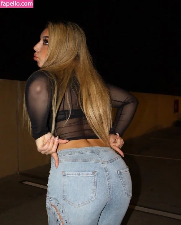 Thea Hail Onlyfans Photo Gallery 