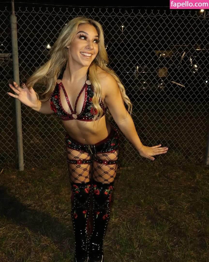 Thea Hail Onlyfans Photo Gallery 