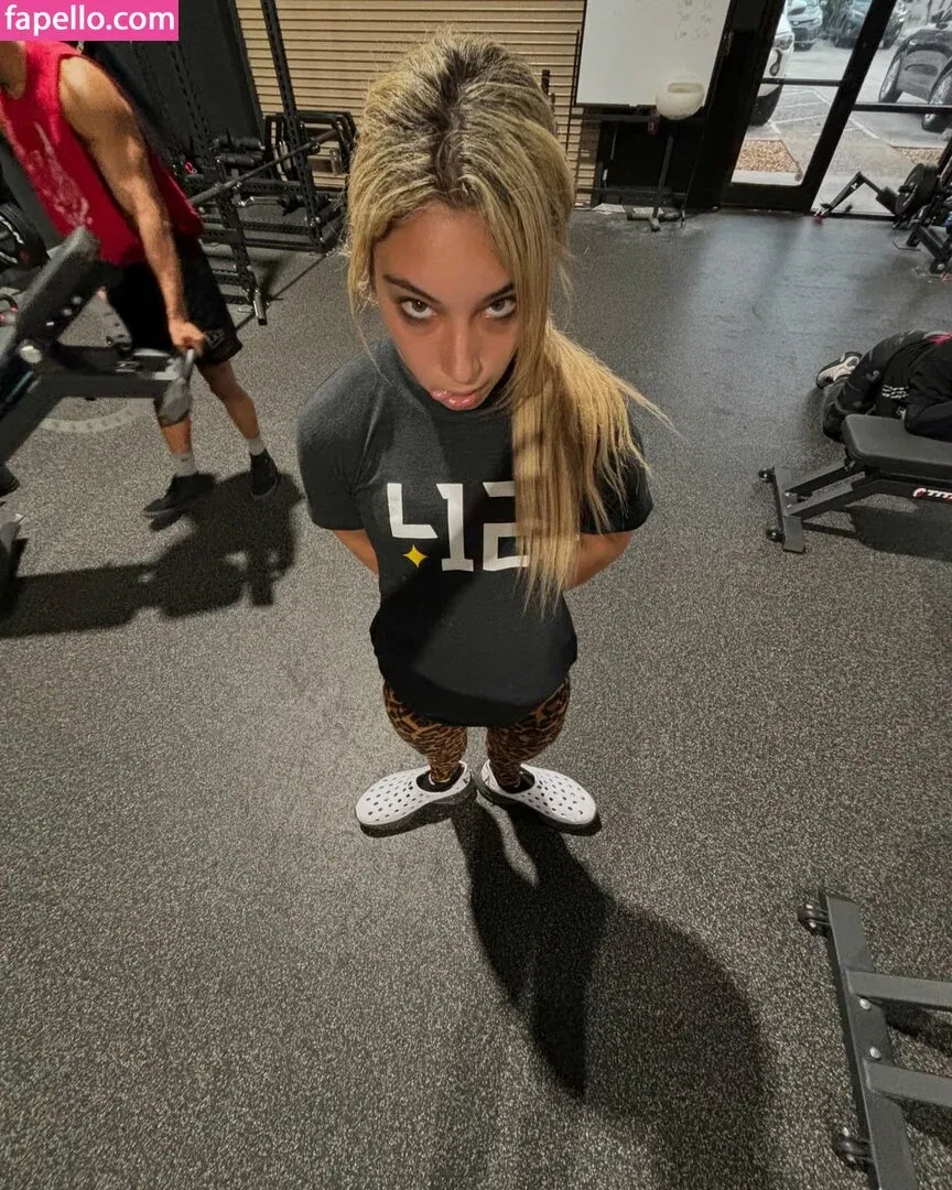 Thea Hail Onlyfans Photo Gallery 