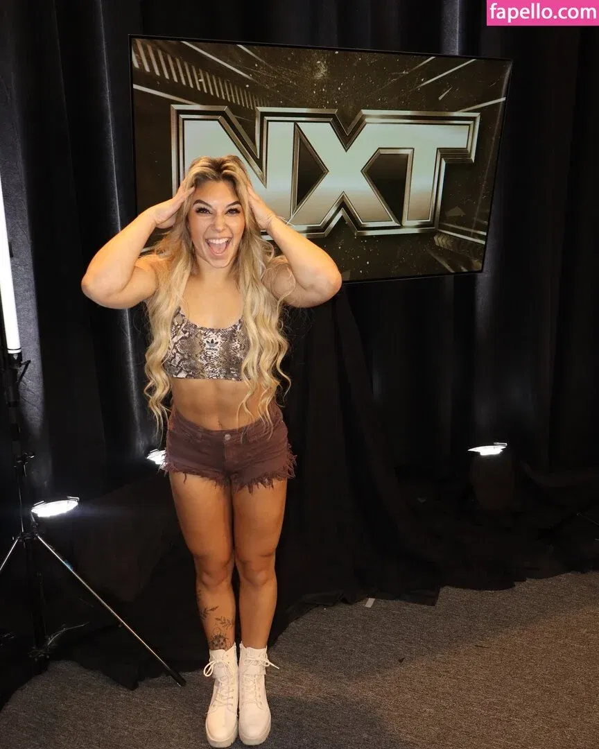 Thea Hail Onlyfans Photo Gallery 