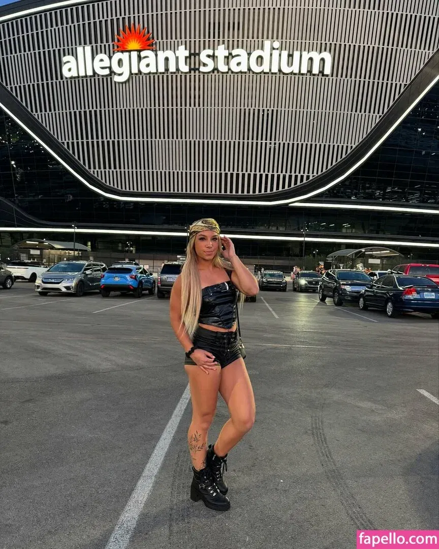 Thea Hail Onlyfans Photo Gallery 