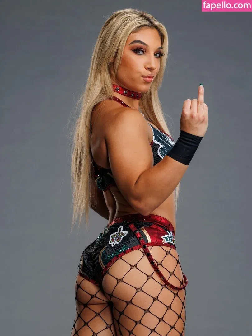 Thea Hail Onlyfans Photo Gallery 