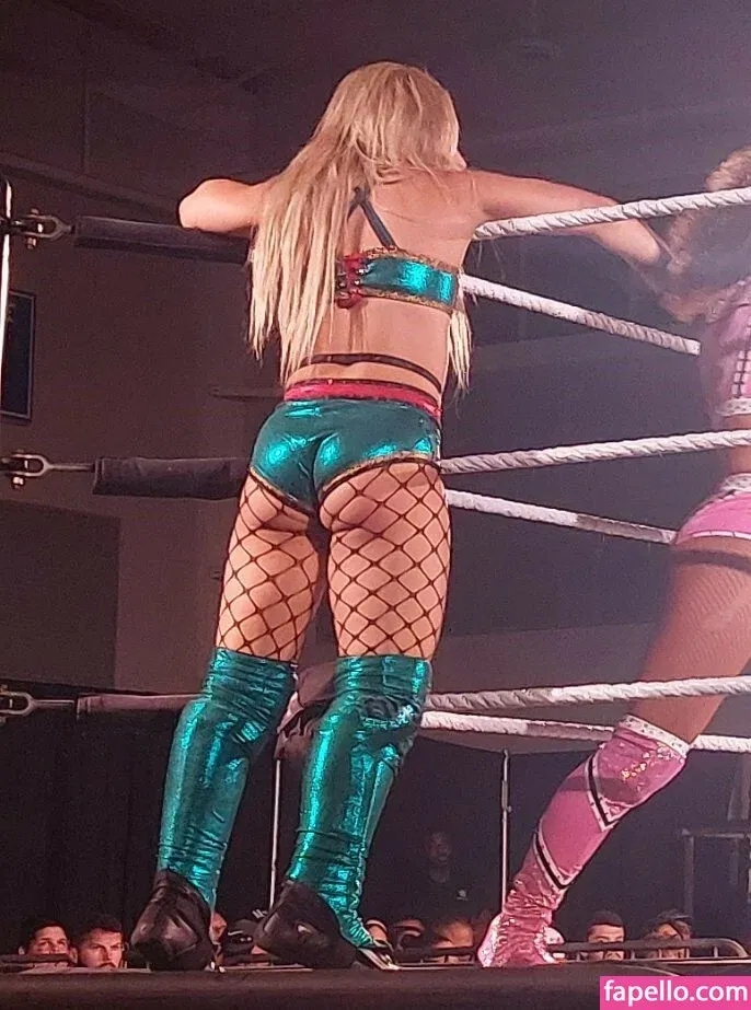 Thea Hail Onlyfans Photo Gallery 