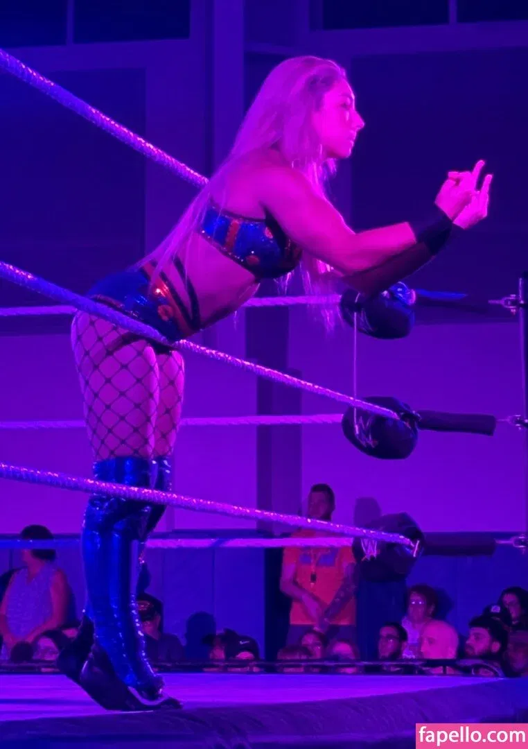 Thea Hail Onlyfans Photo Gallery 