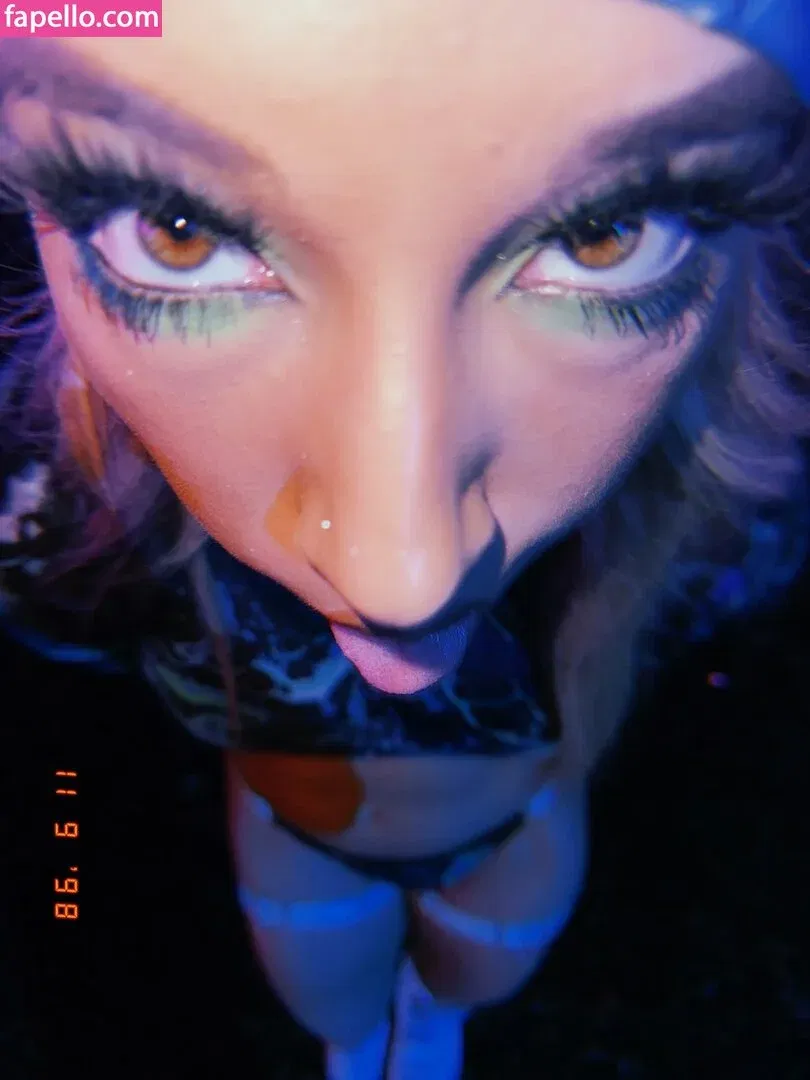 Thea Hail Onlyfans Photo Gallery 