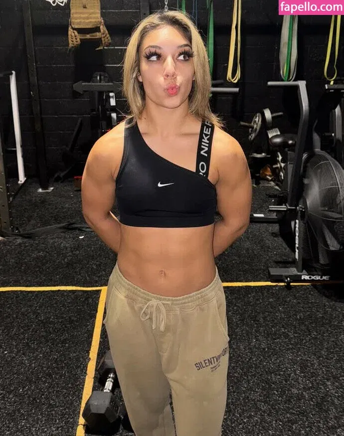 Thea Hail Onlyfans Photo Gallery 