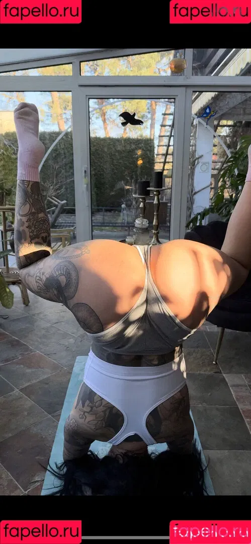 Kira Kane Onlyfans Photo Gallery 