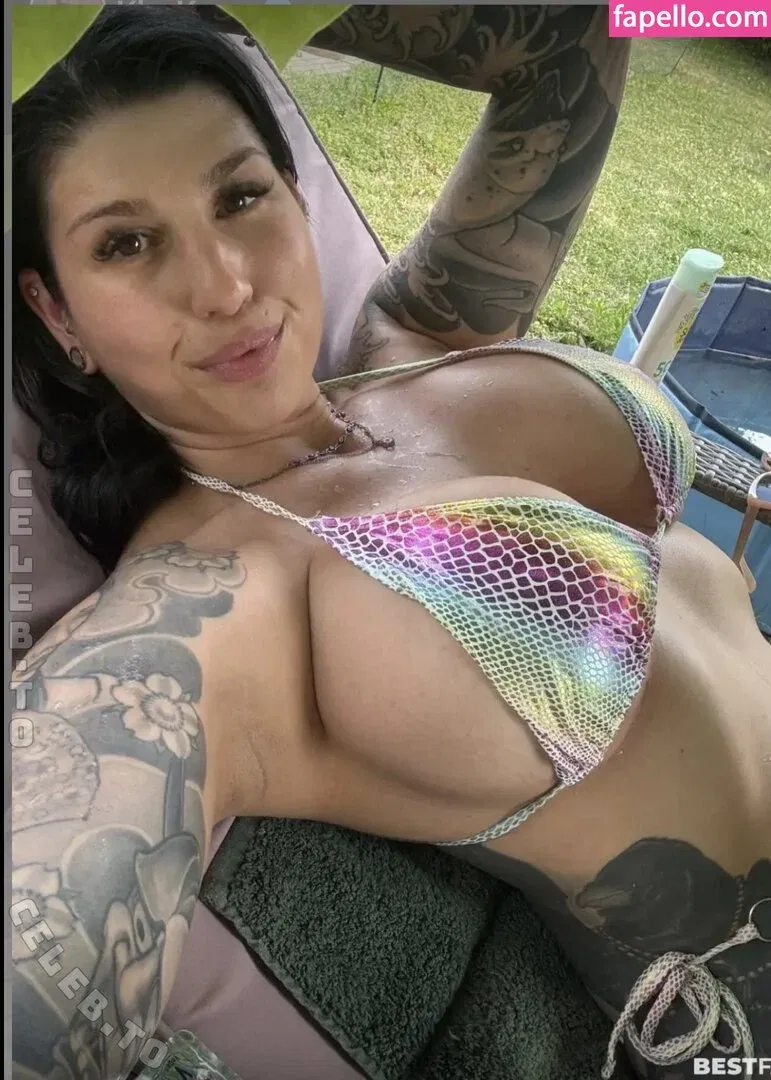 Kira Kane Onlyfans Photo Gallery 