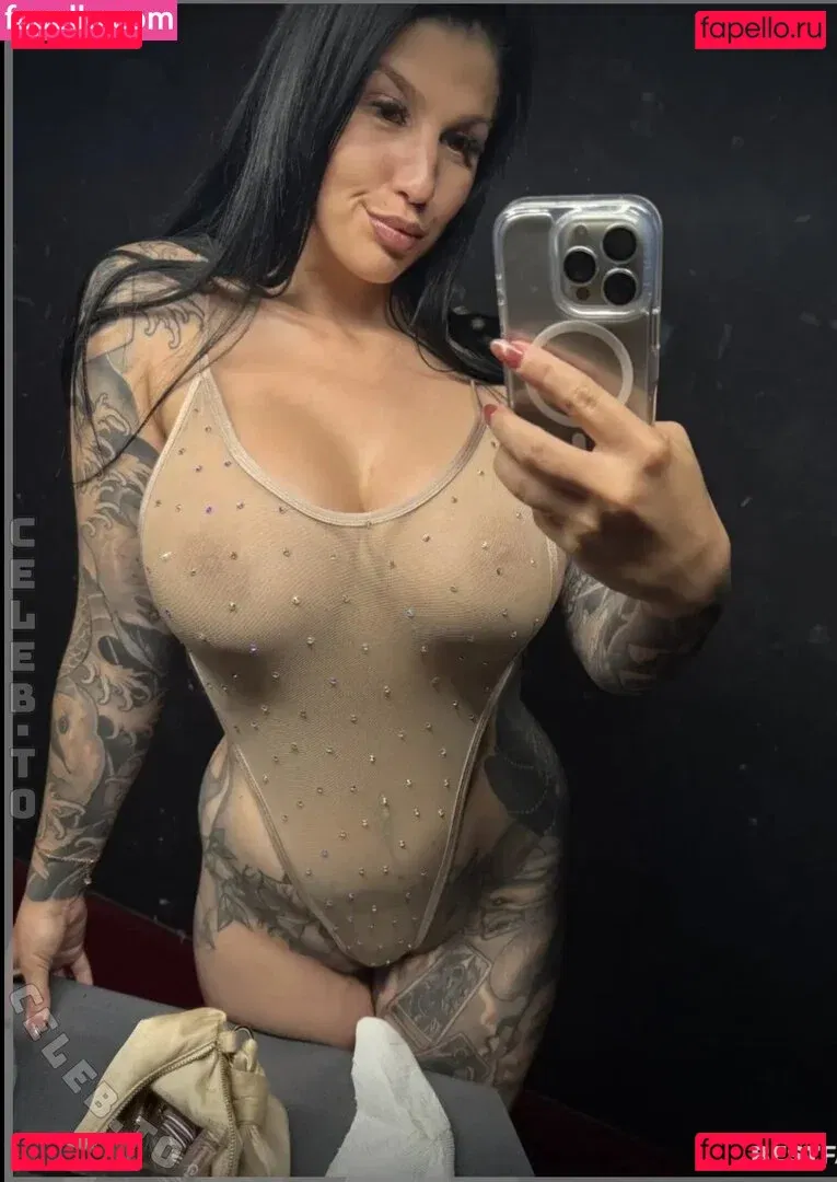 Kira Kane Onlyfans Photo Gallery 