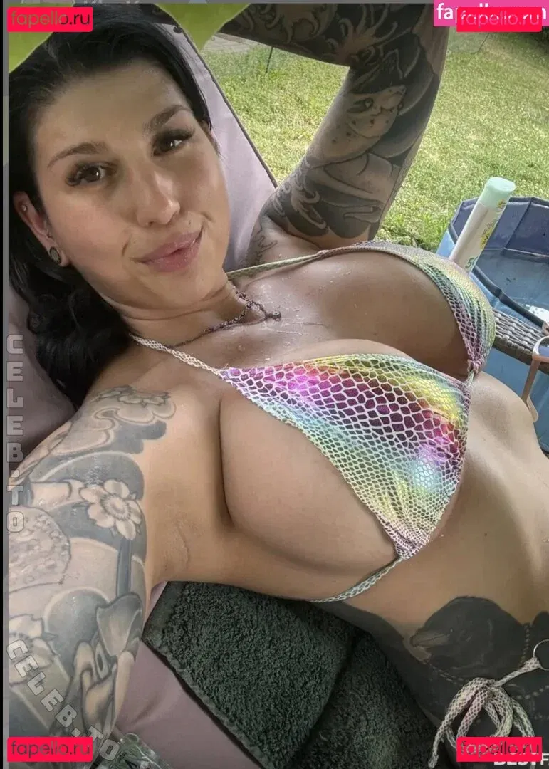 Kira Kane Onlyfans Photo Gallery 