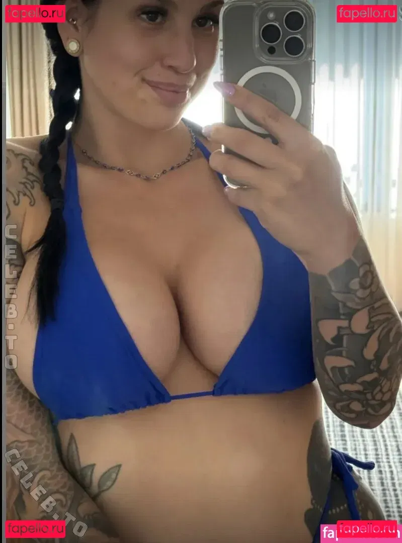 Kira Kane Onlyfans Photo Gallery 