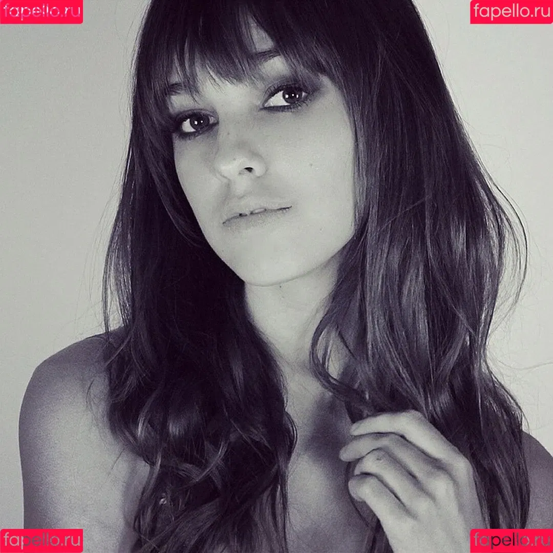 Denyse Tontz Onlyfans Photo Gallery 
