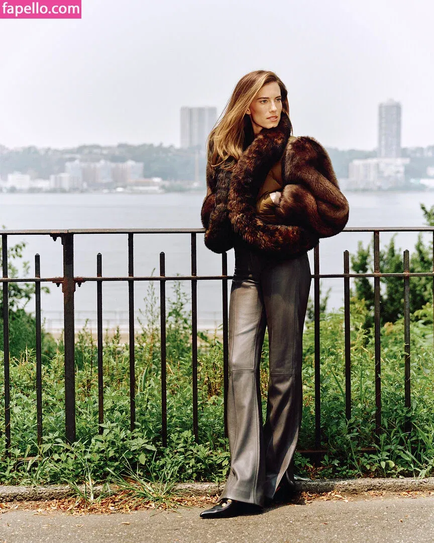 Allison Williams Onlyfans Photo Gallery 