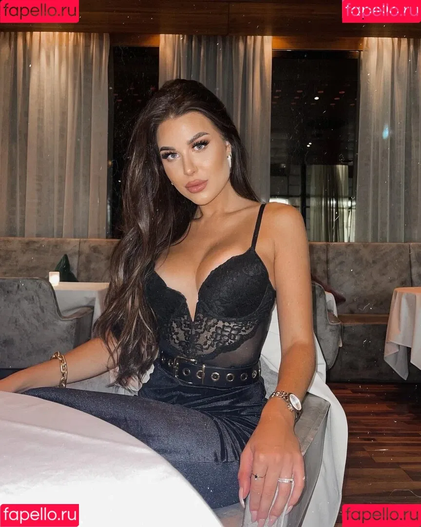 Lisa Weinberger Onlyfans Photo Gallery 