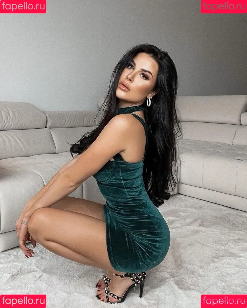 Lisa Weinberger Onlyfans Photo Gallery 