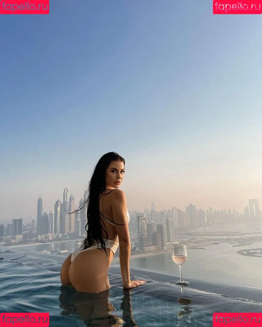 Lisa Weinberger Onlyfans Photo Gallery 