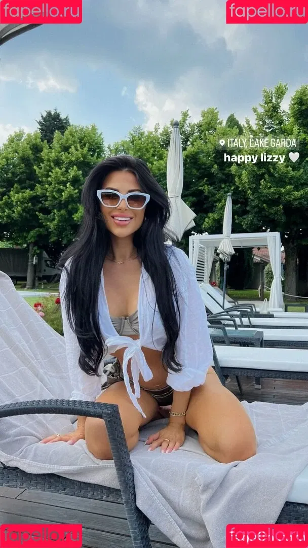 Lisa Weinberger Onlyfans Photo Gallery 