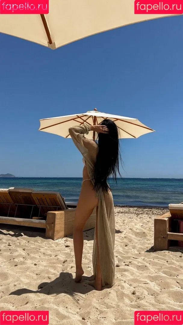 Lisa Weinberger Onlyfans Photo Gallery 