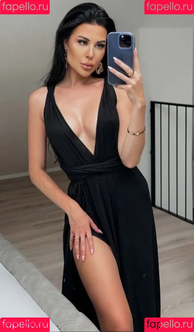 Lisa Weinberger Onlyfans Photo Gallery 