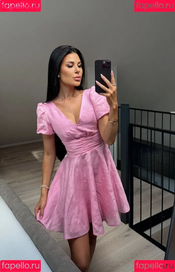 Lisa Weinberger Onlyfans Photo Gallery 