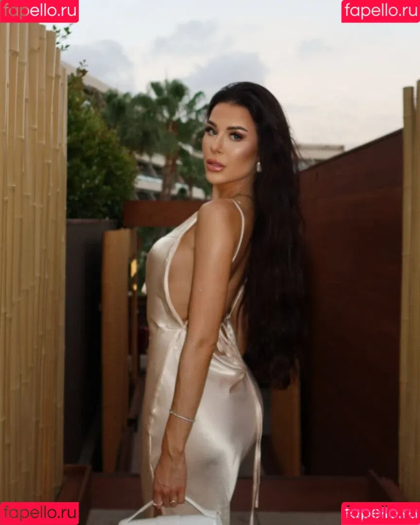 Lisa Weinberger Onlyfans Photo Gallery 