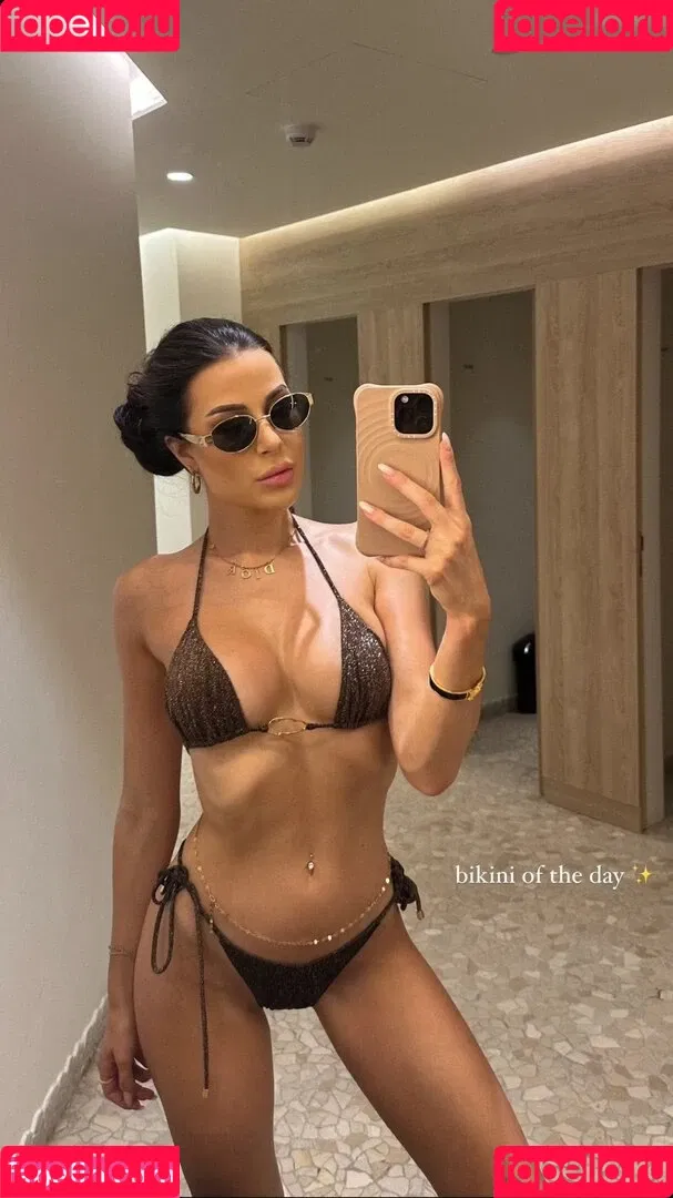 Lisa Weinberger Onlyfans Photo Gallery 