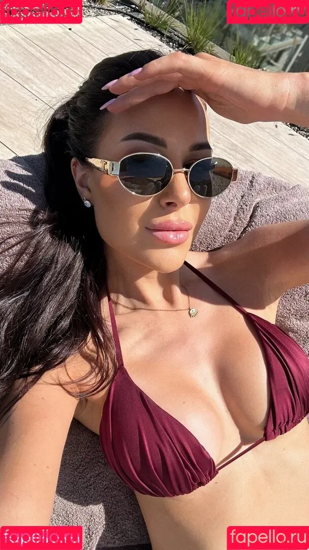 Lisa Weinberger Onlyfans Photo Gallery 