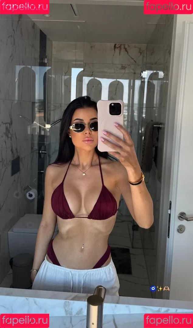 Lisa Weinberger Onlyfans Photo Gallery 