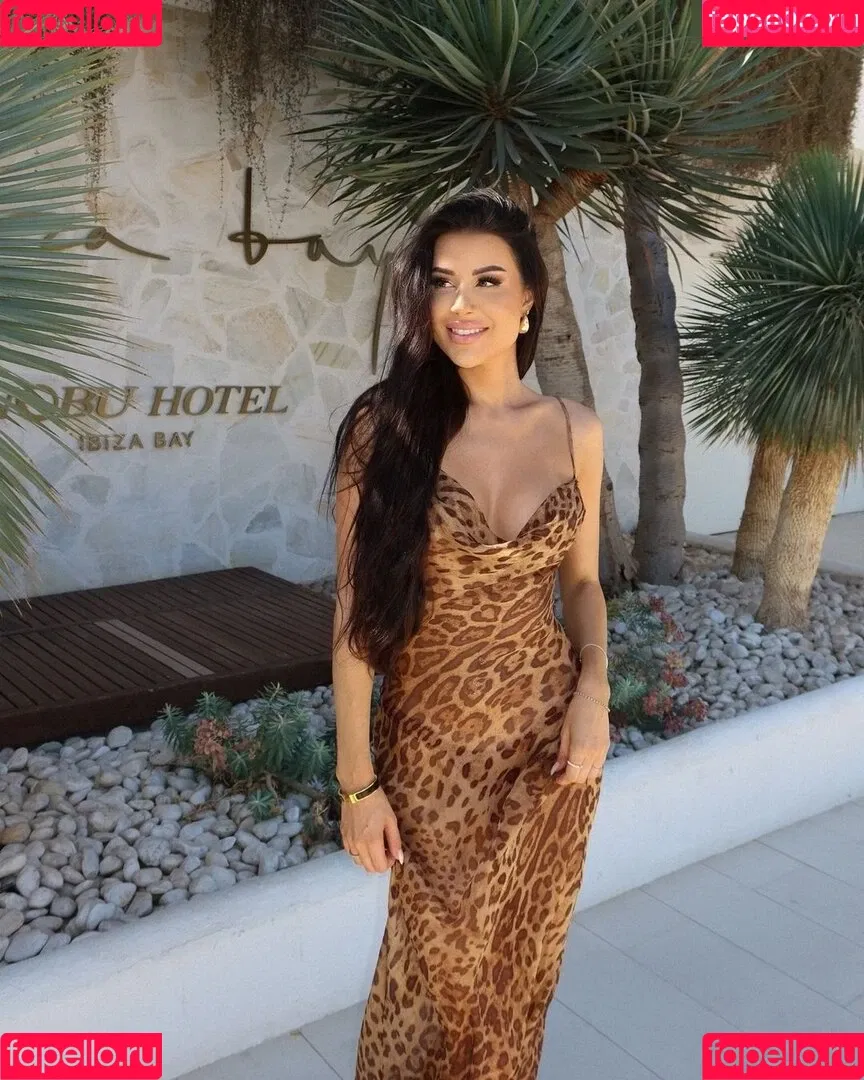 Lisa Weinberger Onlyfans Photo Gallery 