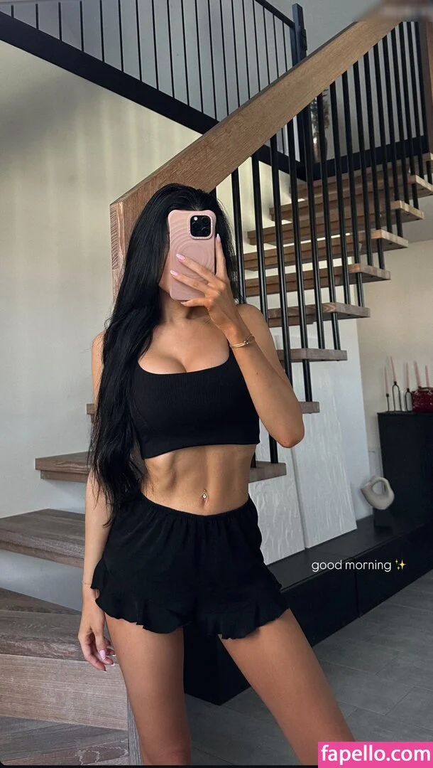 Lisa Weinberger Onlyfans Photo Gallery 