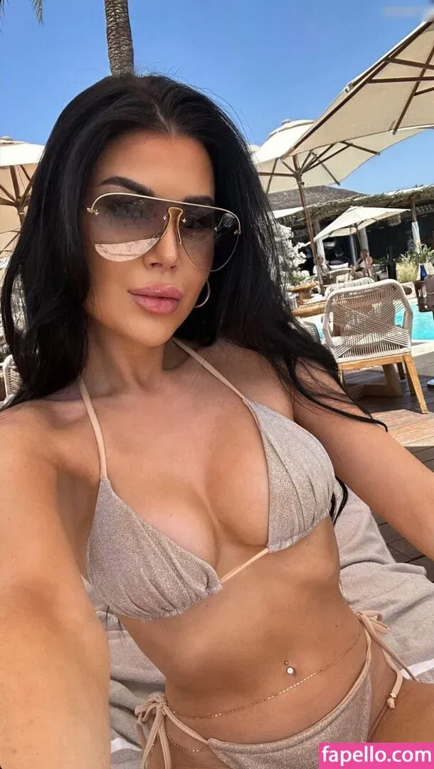 Lisa Weinberger Onlyfans Photo Gallery 